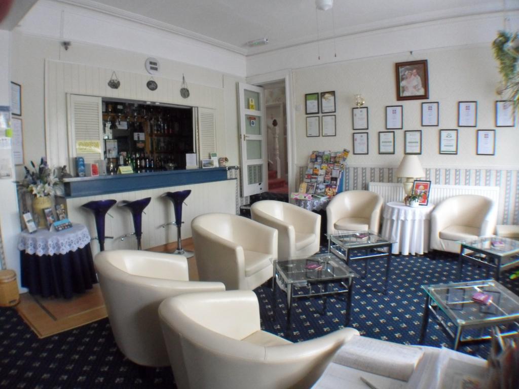 Crimdon Dene Hotel Torquay Buitenkant foto